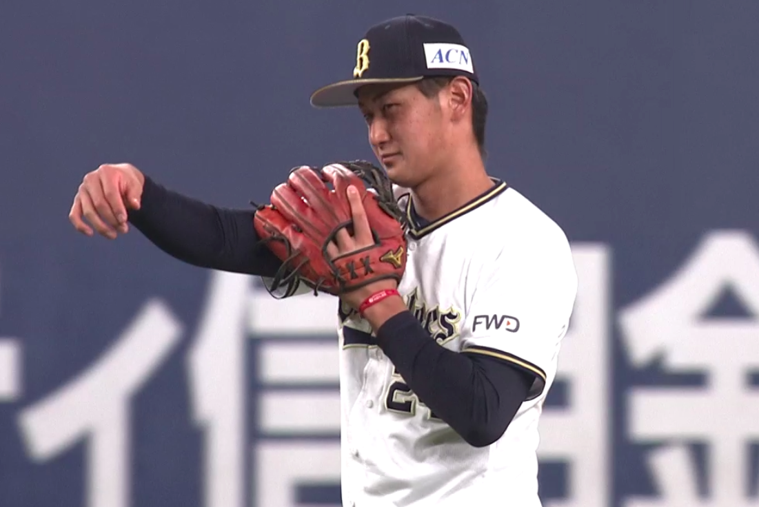 紅林弘太郎_グラブ